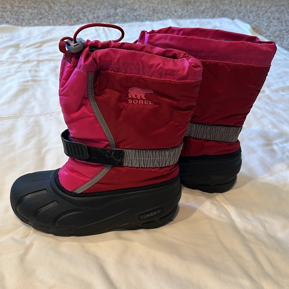 Sorel Flurry boots, size 4 - Picture 3 of 4